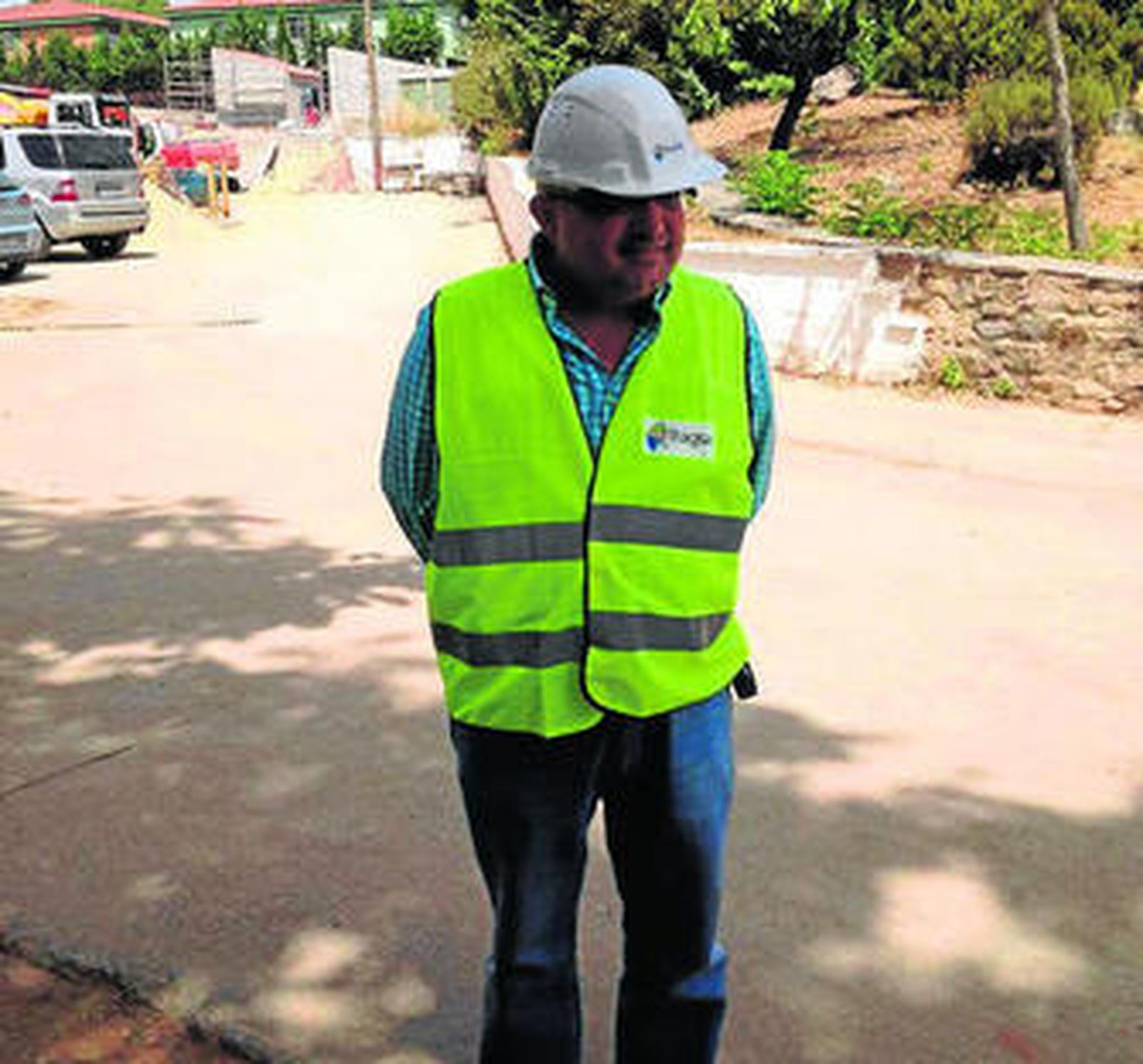 Jesús Vázquez visitó las obras del Centro Integral del Vino.