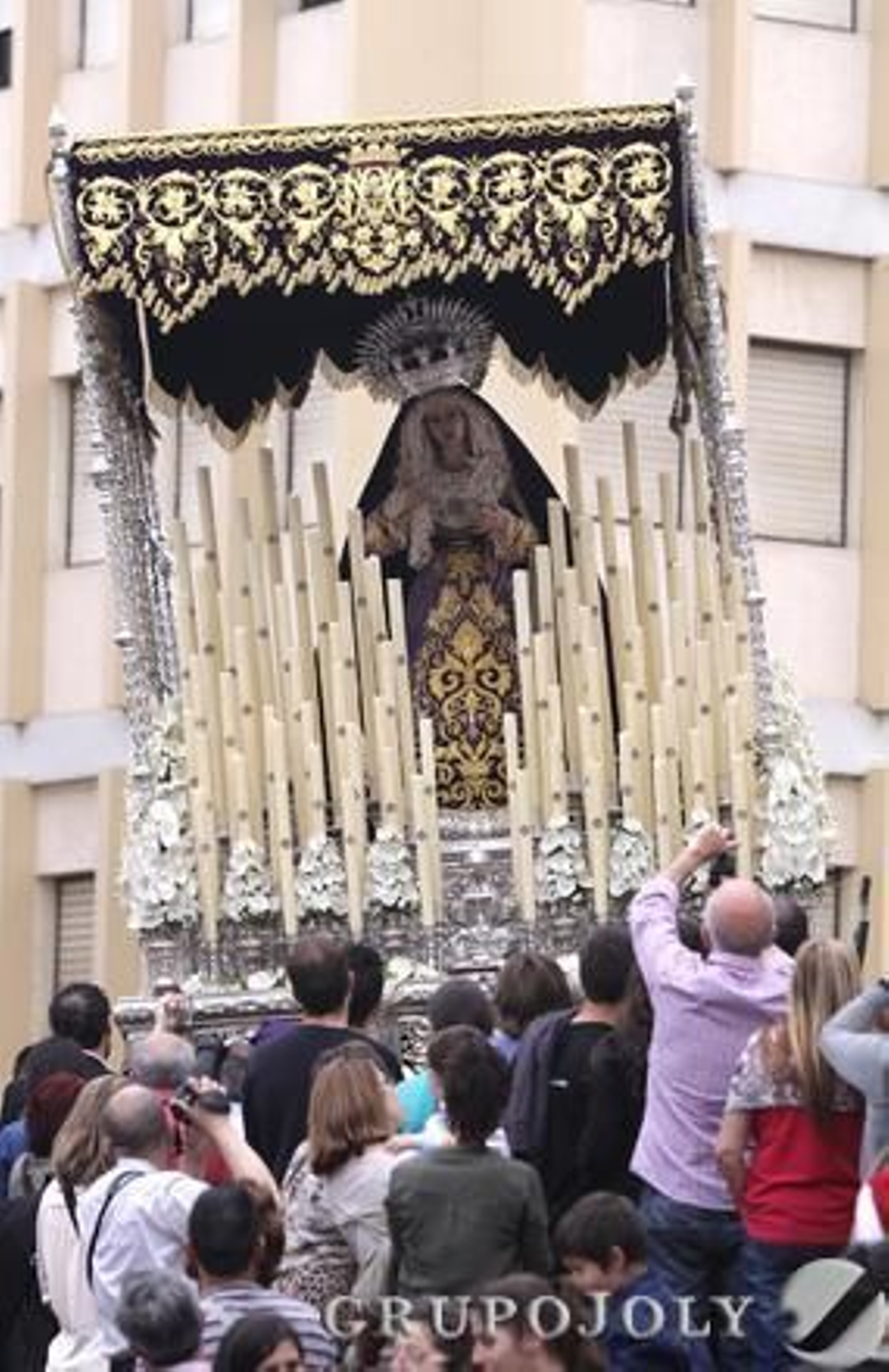 Las imágenes del Viernes Santo en Huelva