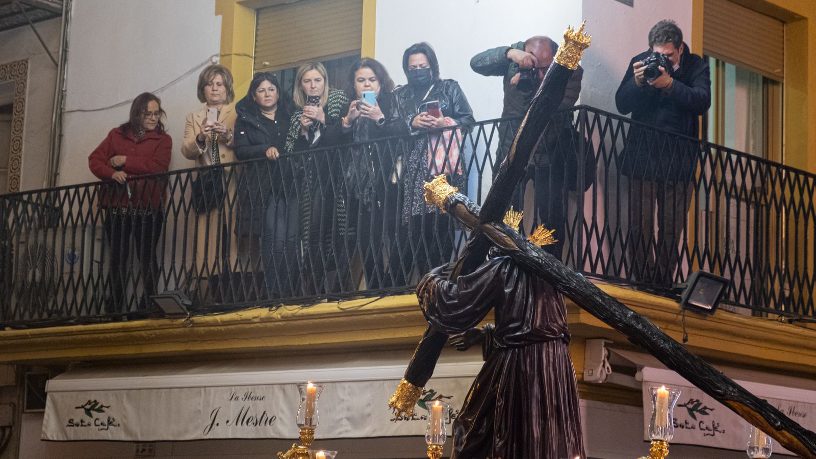 El vía crucis extraordinario de la Candelaria, en imágenes