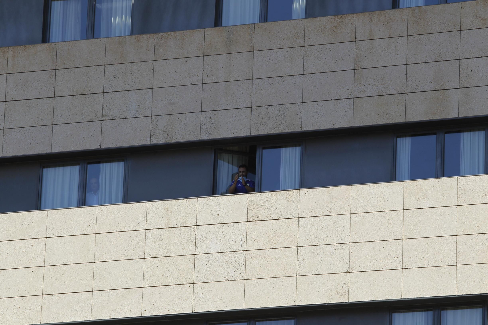 Fotogalería de la afición del Almería antes del partido ante el Girona