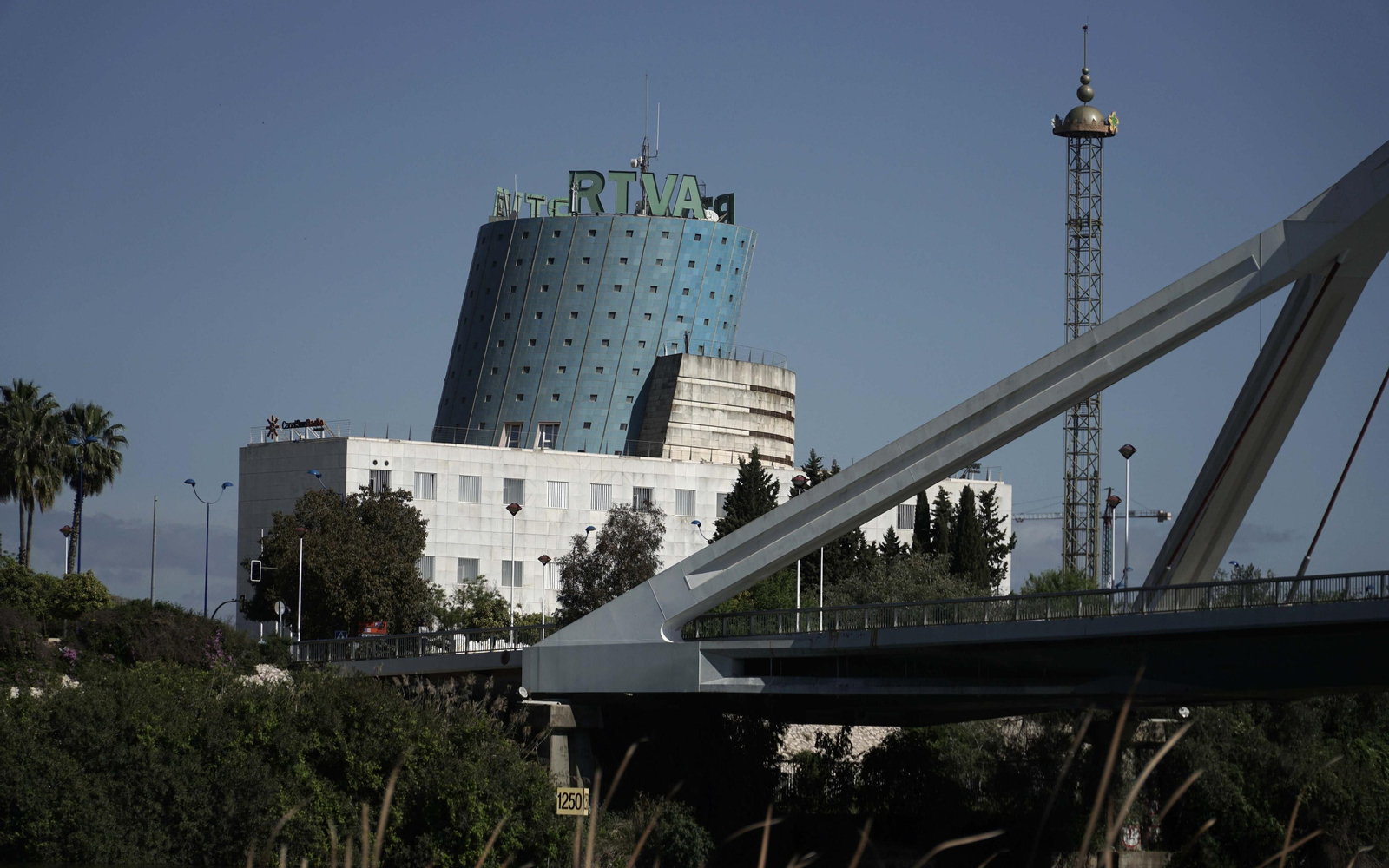 Una de las sedes de la RTVA, en Sevilla.
