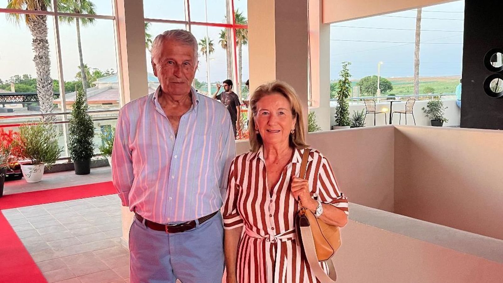 Fernando Caballero y Leonor Lacave, llegando al evento.