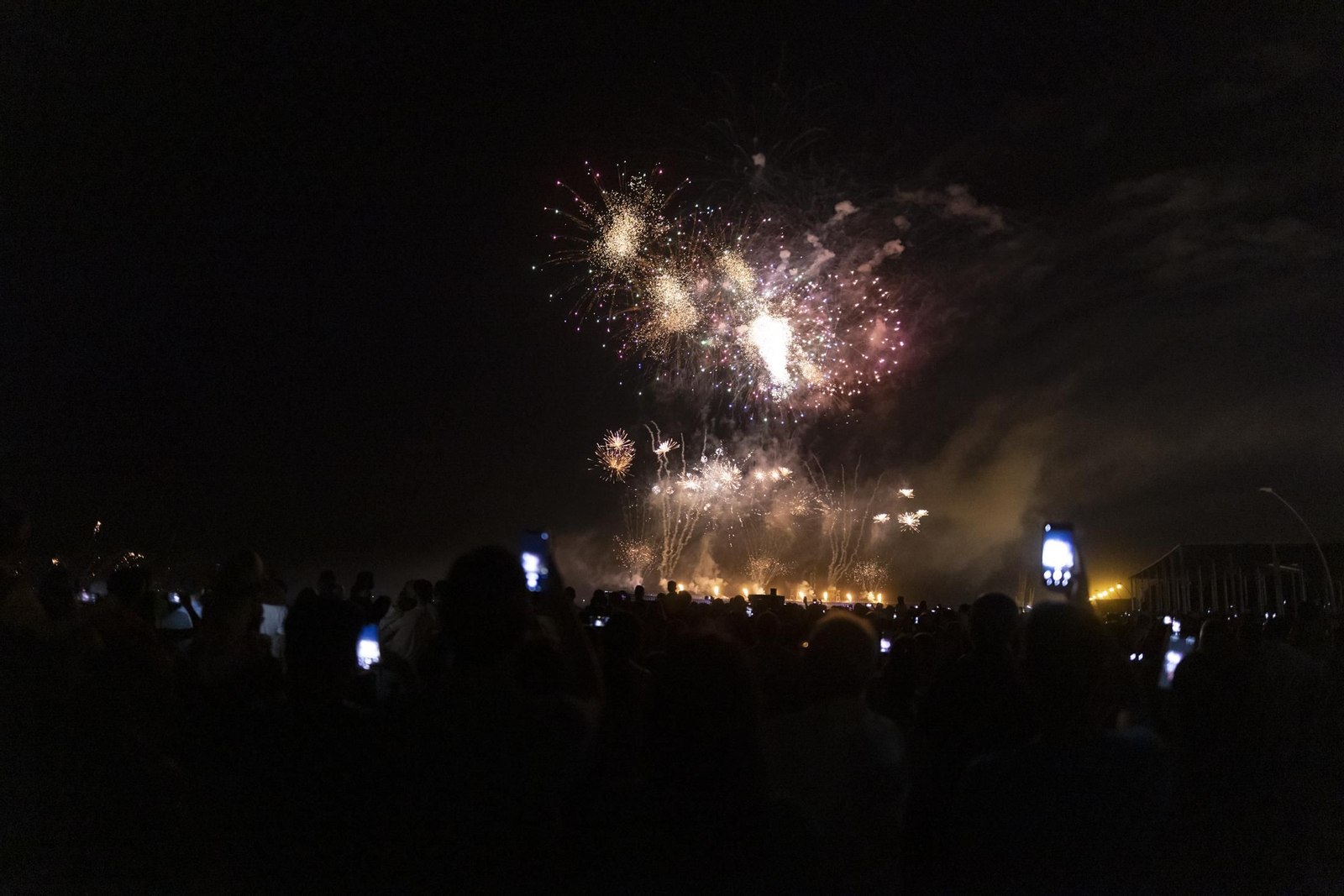 Colombinas 2022: Imágenes de los fuegos artificiales en el Paseo de la Ría