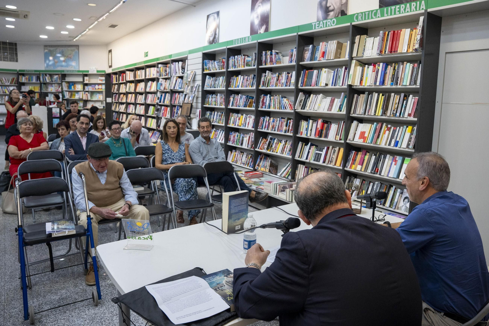 La presentación en Almería de la novela escrita por Manuel Hurtado, en imágenes