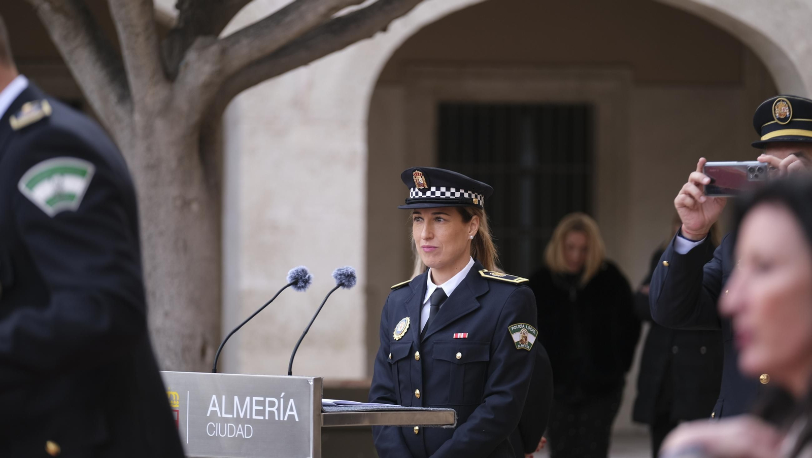 La Policía Local de Almería celebra su patrón San Esteban, en imágenes