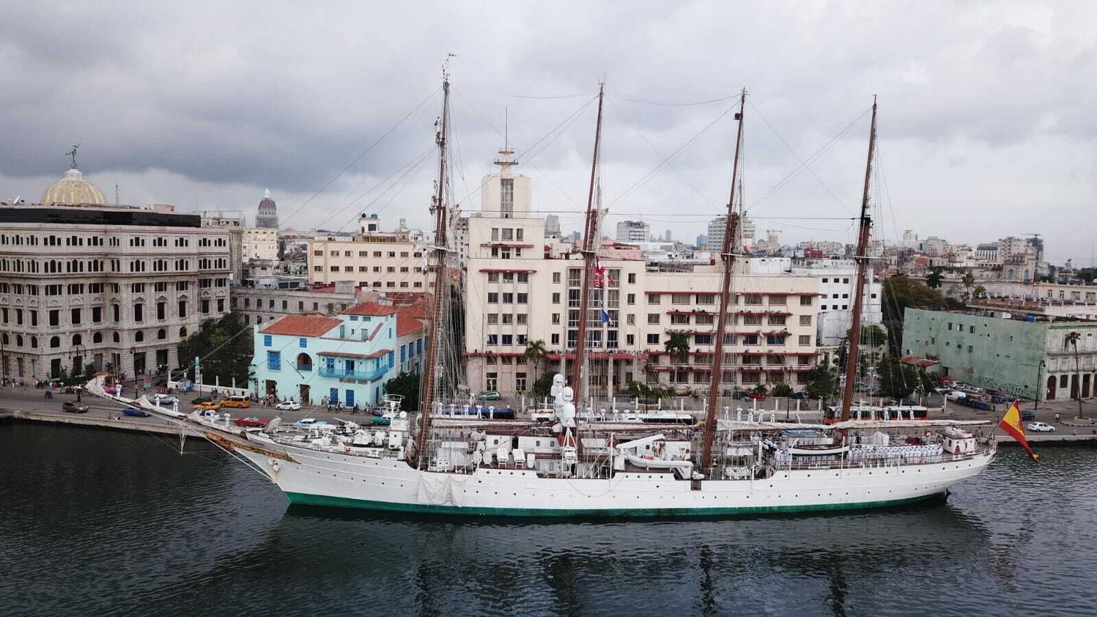 El buque en La Habana.