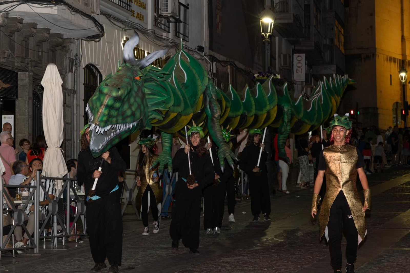 Así vivió Jaén el Pasacalles del Lagarto de la Magdalena.