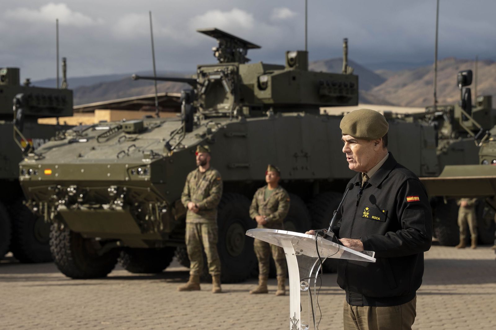 Margarita Robles entrega en Viator los primeros vehículos 8x8 ‘Dragón’ al Ejército de Tierra