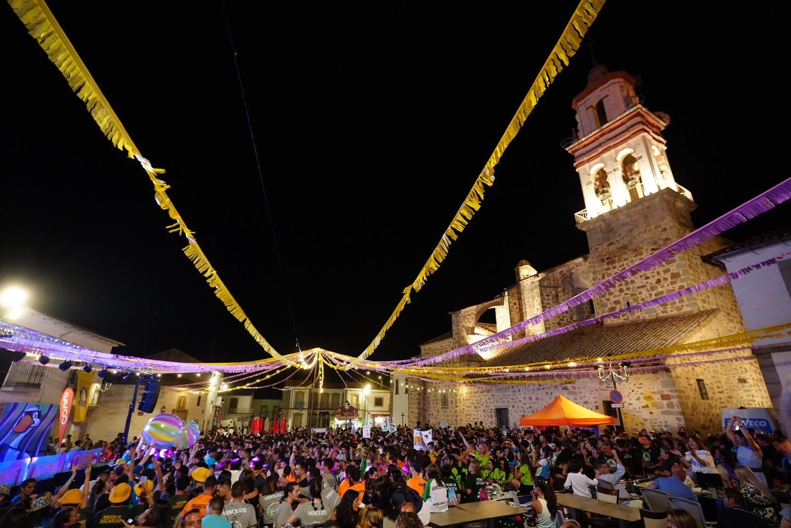 Las imágenes del Gran Juego de la Oca de Dos Torres: diversión y el mejor ambiente
