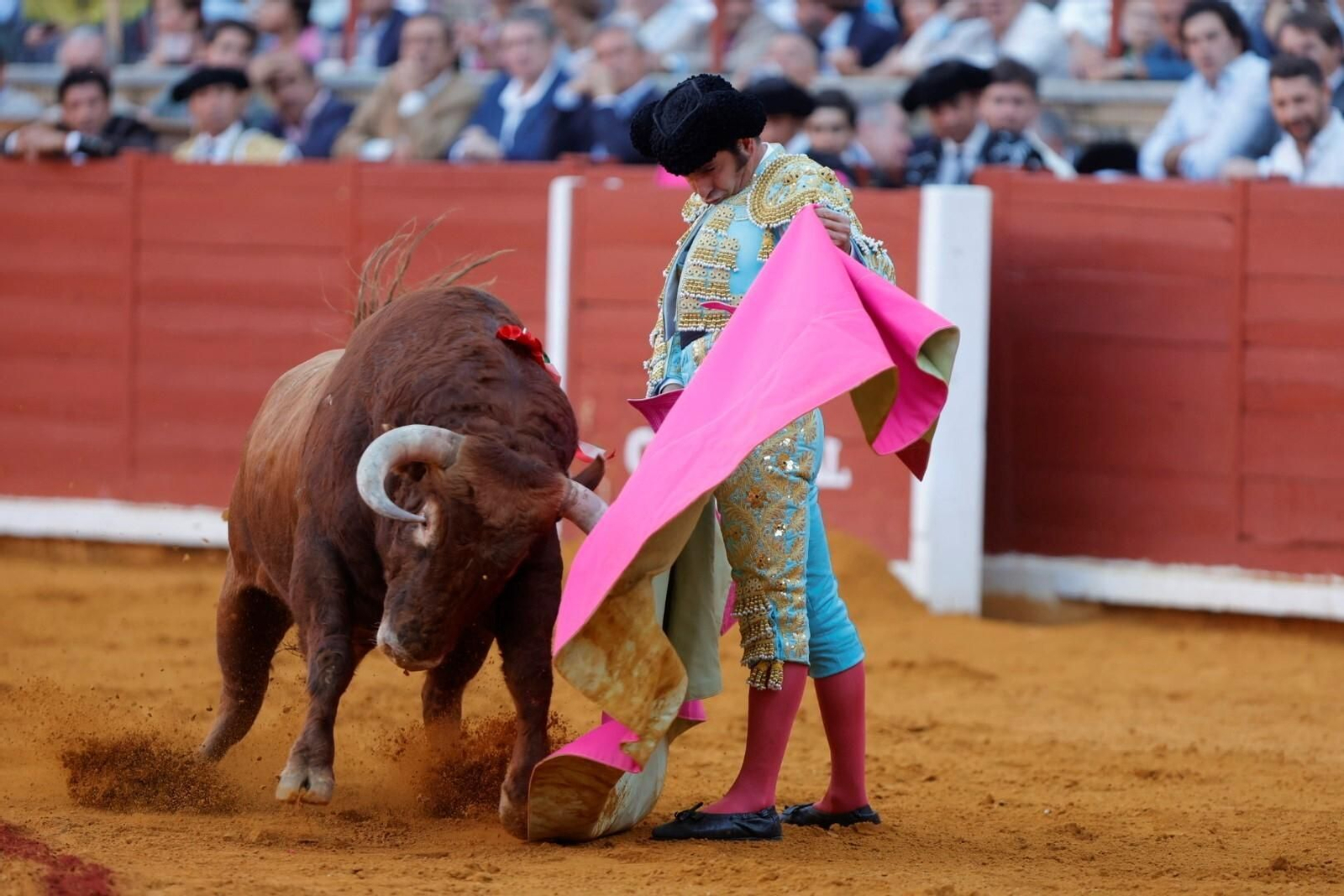 Las imágenes de la corrida de Ventura, Morante y Román en la Feria Taurina de Córdoba