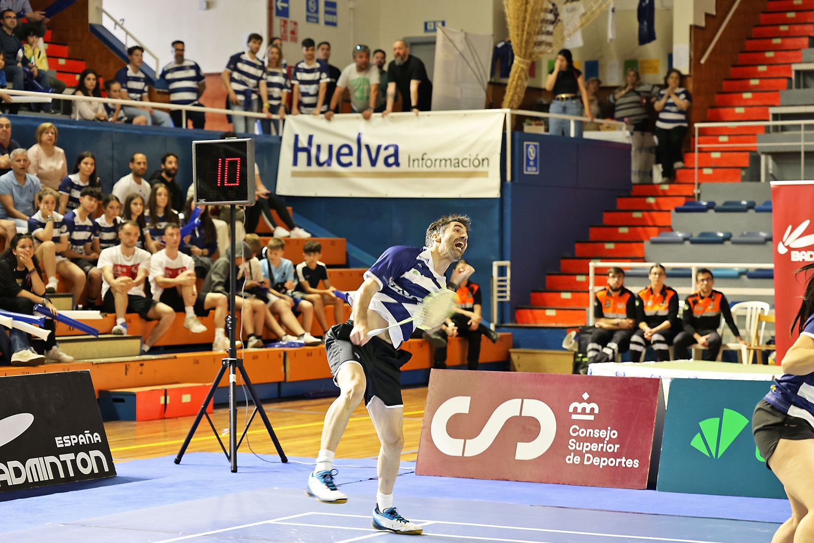 Imágenes de la final de liga de bádminton entre el IES La Orden y La RInconada