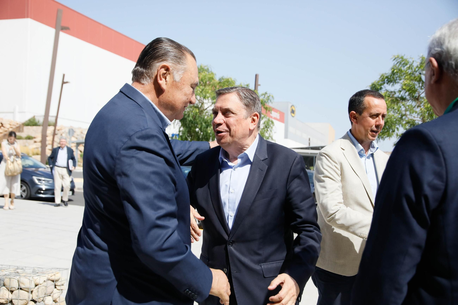 El ministro de Agricultura, Pesca y Alimentación, Luis Planas, visita el Centro Tecnológico Financiero del Grupo Cajamar en el Parque Científico-Tecnológico de Almería (PITA), en imágenes