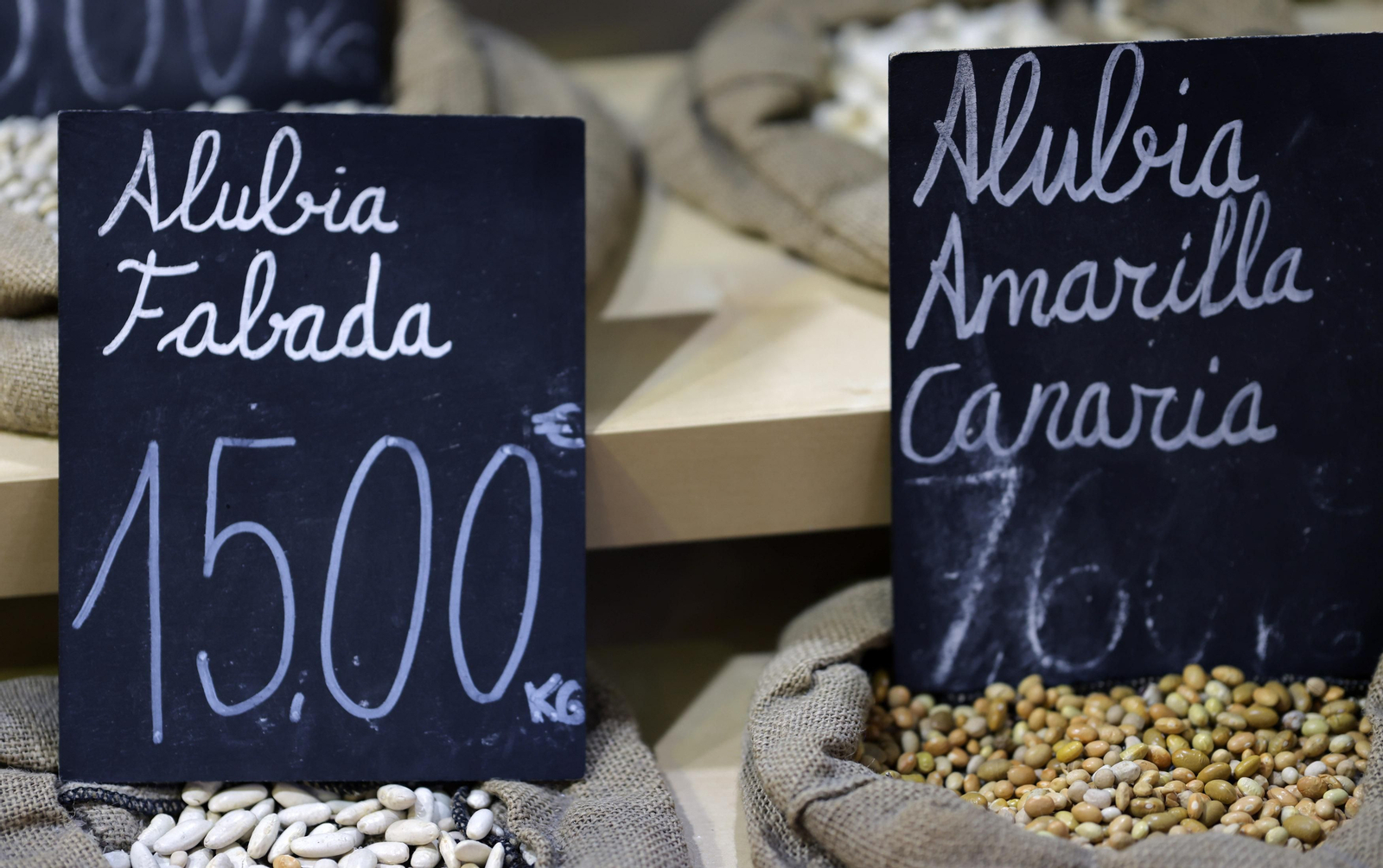 Así están los precios en el mercado de Triana, todas las imágenes