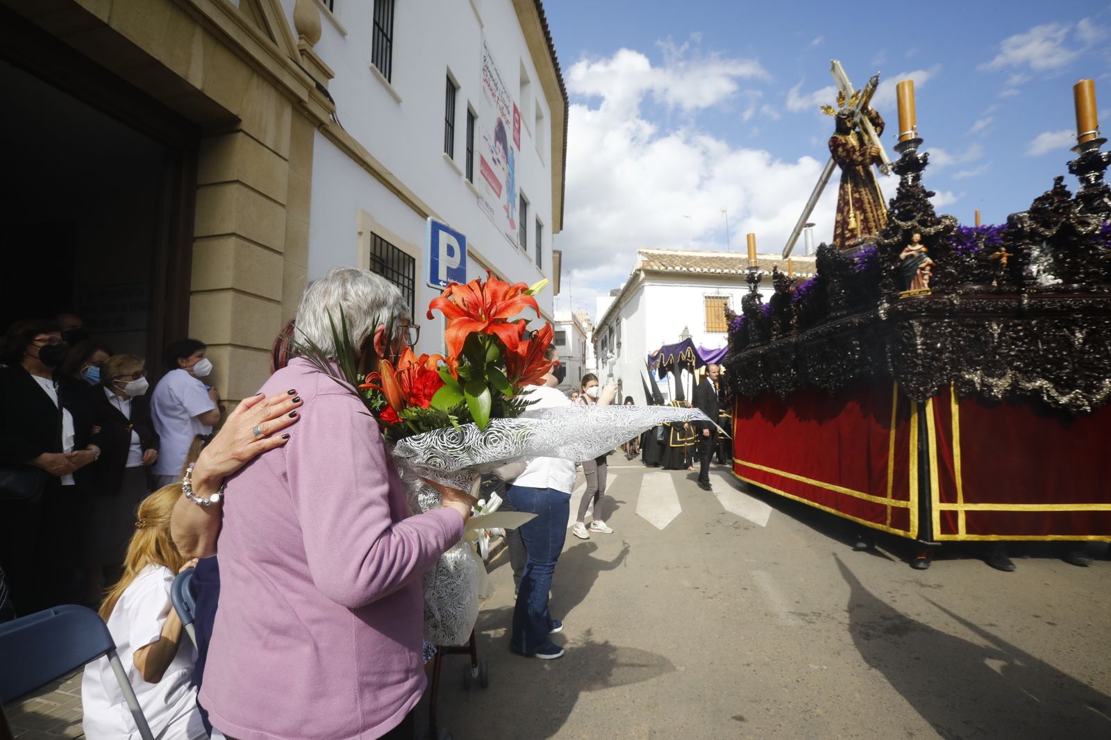Jueves Santo en Córdoba: La procesión del Nazareno, en imágenes