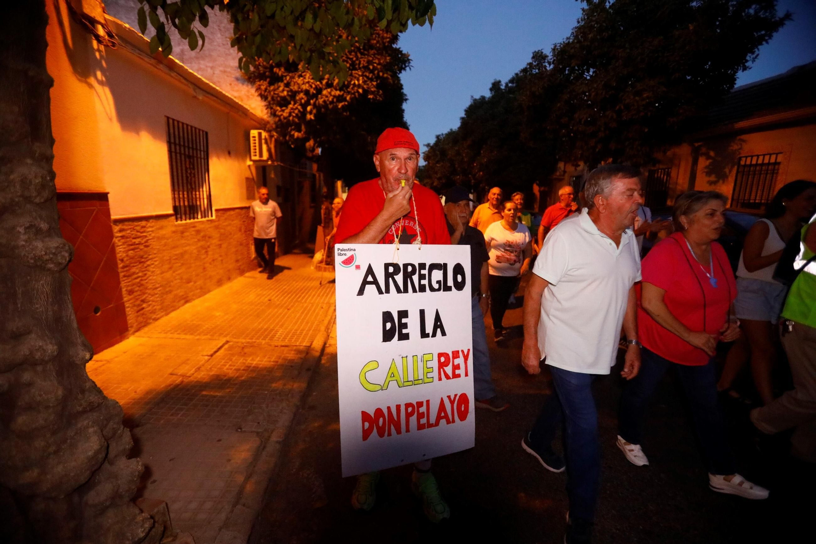 La manifestación de los vecinos del Distrito Sur de Córdoba, en imágenes