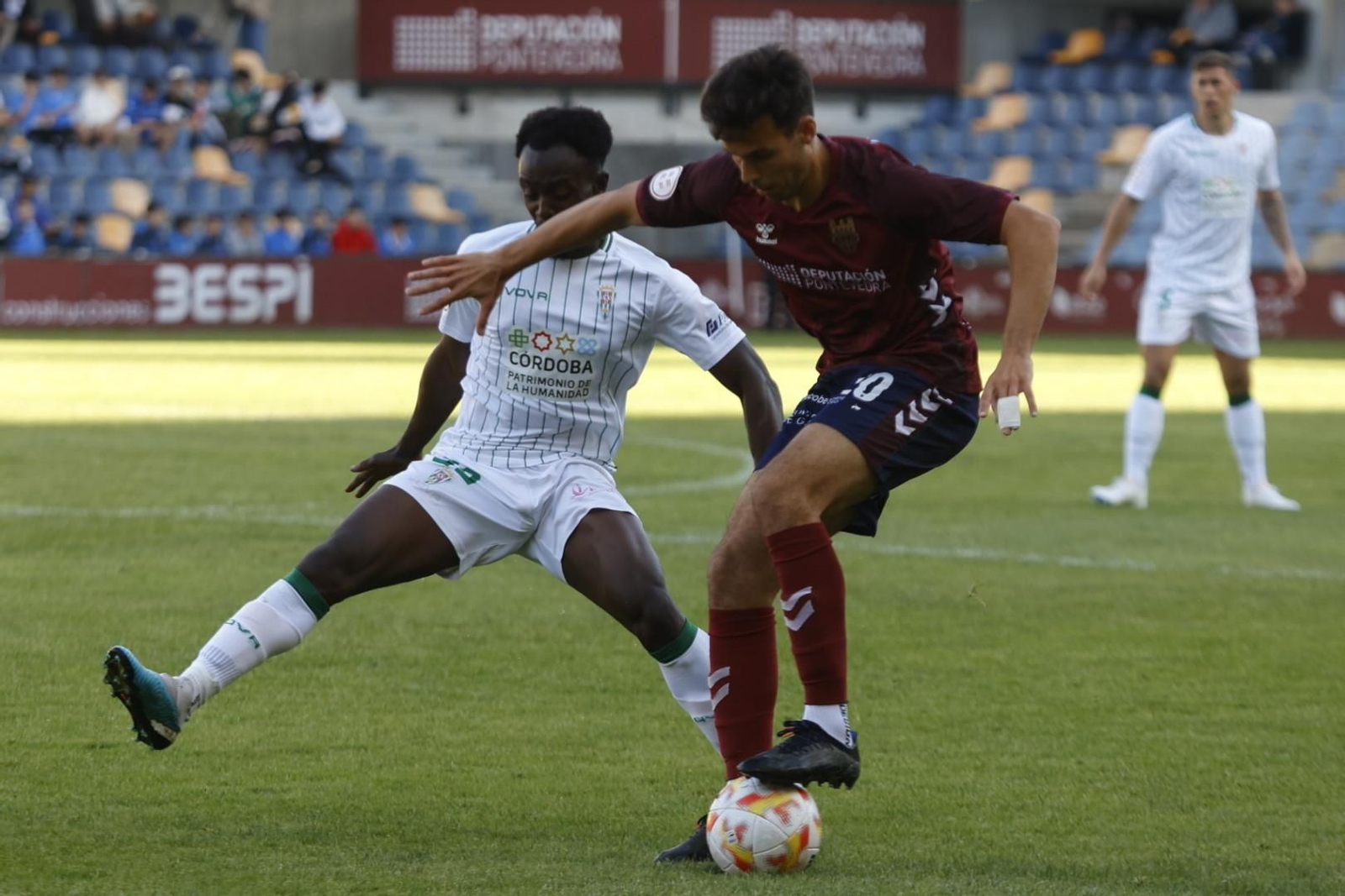 La derrota del Córdoba CF en Pontevedra, en imágenes