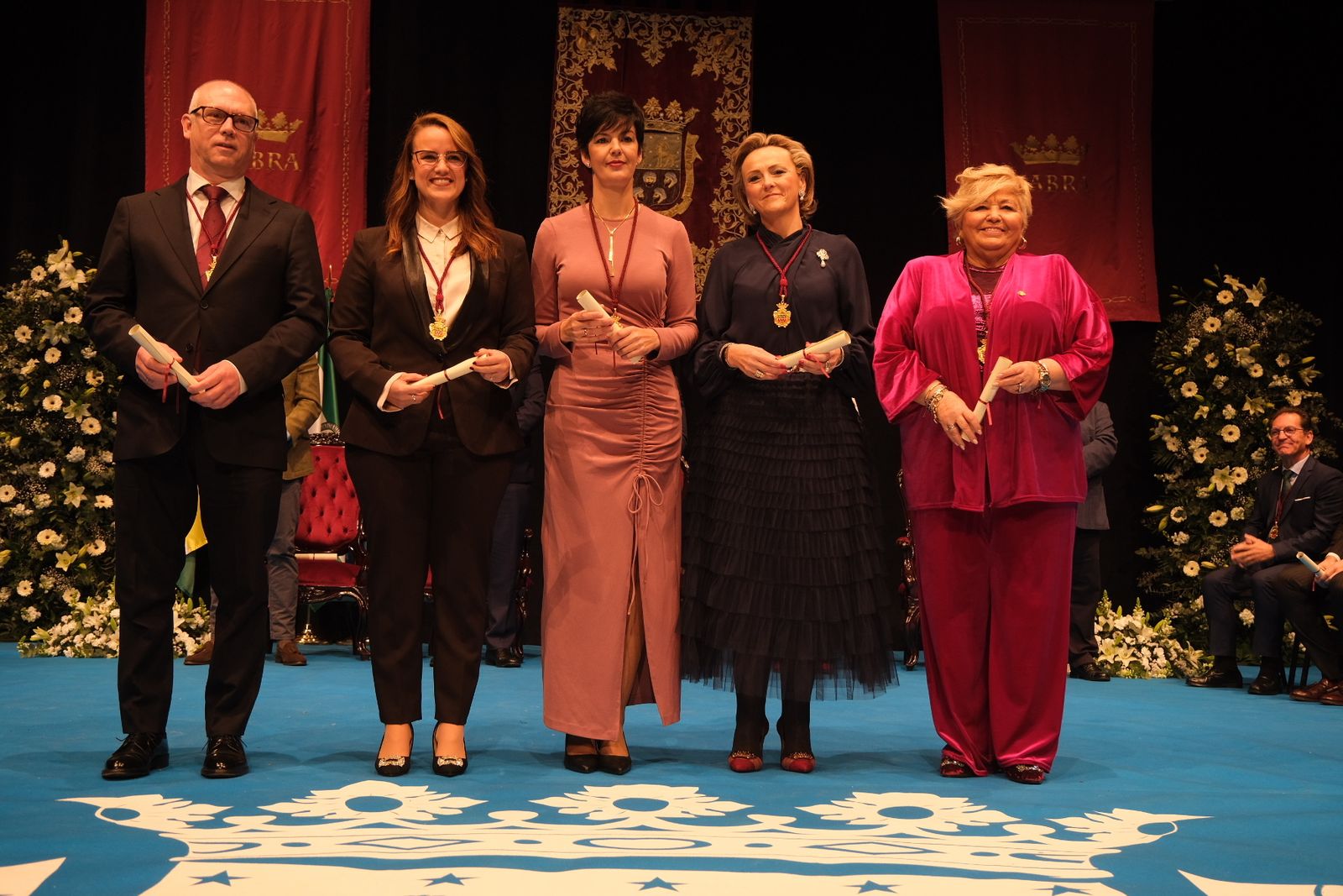 El homenaje de Cabra a las corporaciones municipales democráticas, en imágenes