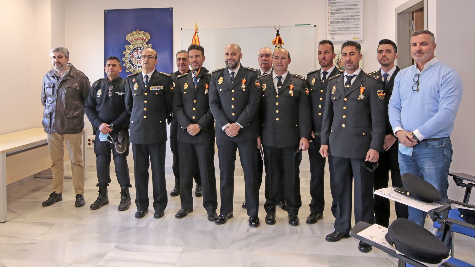 Medallas de Santo Ángel de Policía en la Comisaría de Jerez.