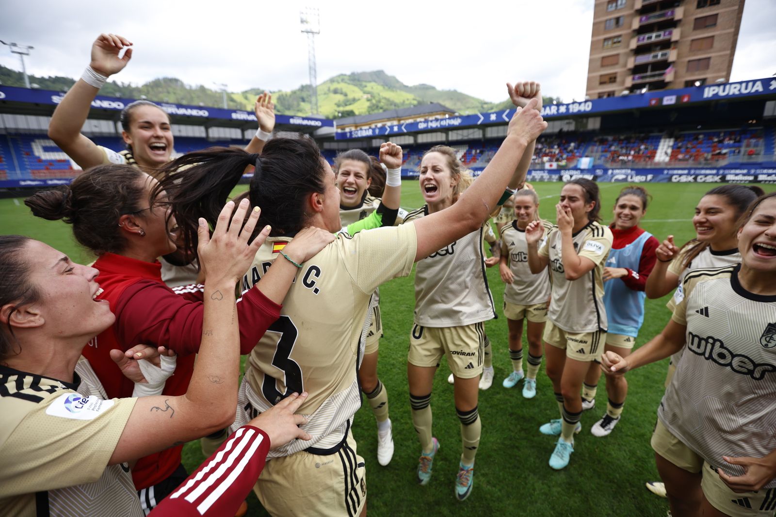 Así fue la celebración del Granada CF femenino tras su permanencia