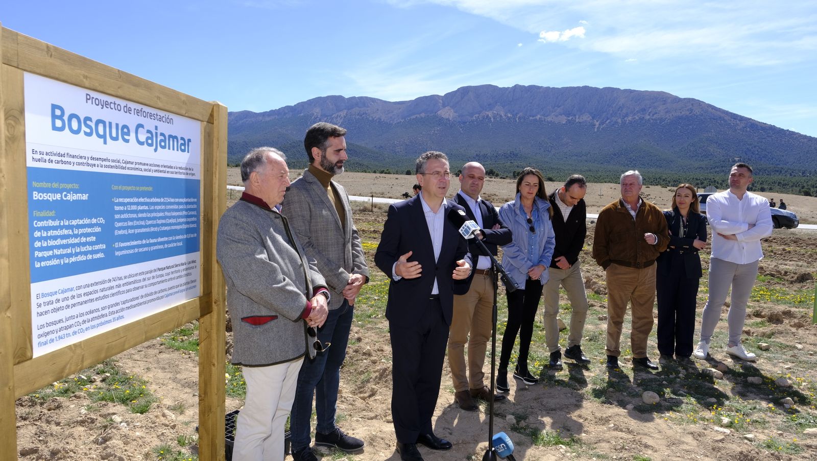 Cajamar pone 'la primera planta' para la reforestación de Sierra María-Los Vélez