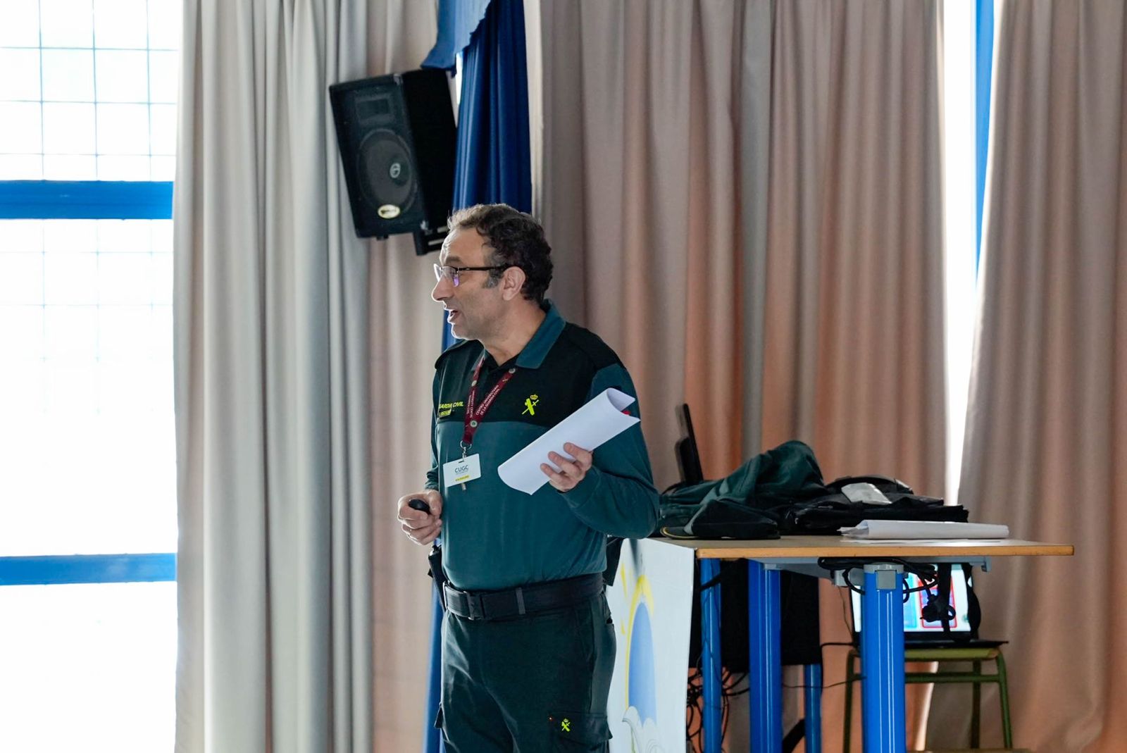 Las imágenes de la Ciberliga de la Guardia Civil en el IES Albaida