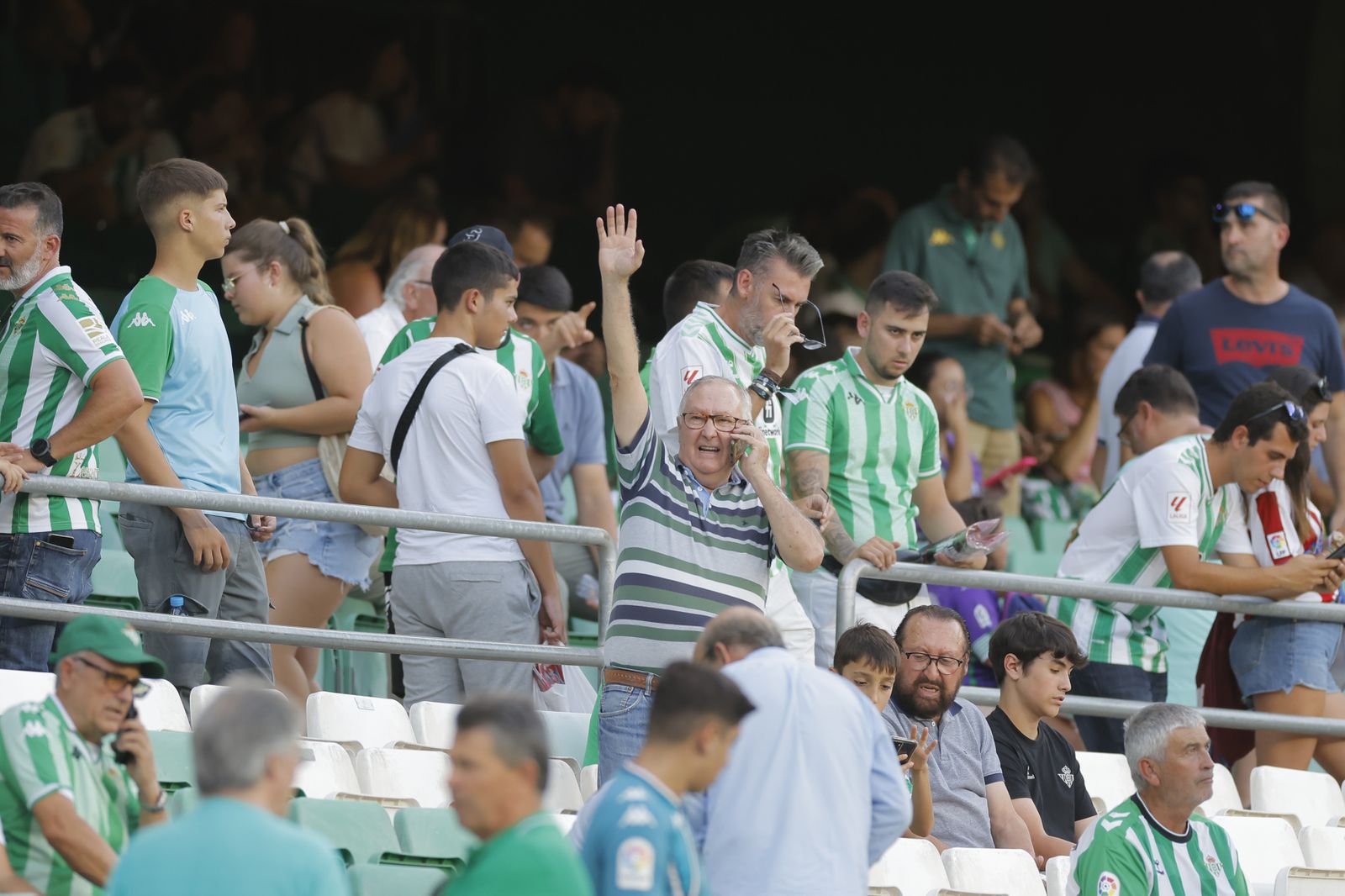 Búscate en las fotos del Betis-Atlético de Madrid