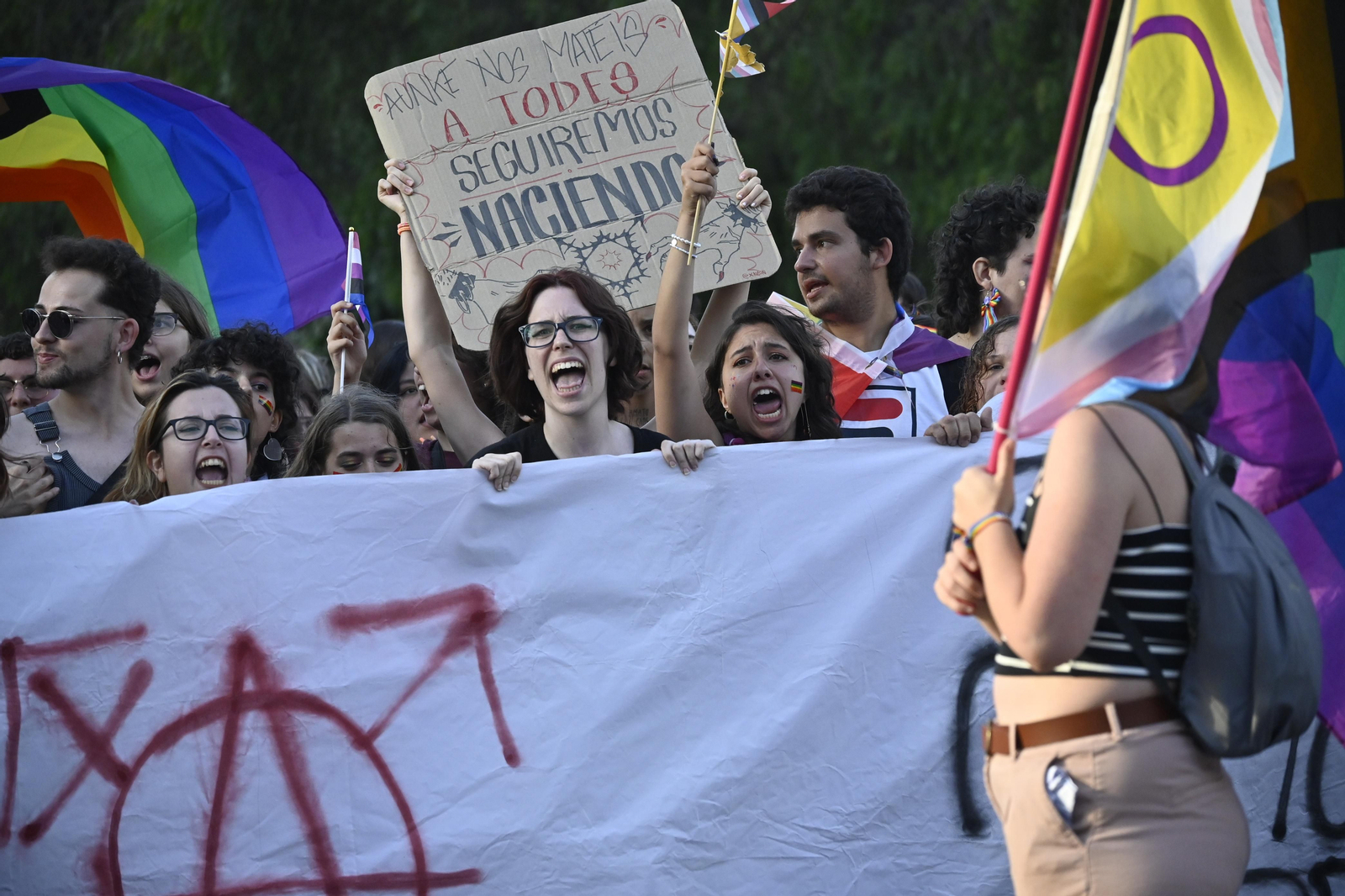 Las mejores imágenes de la manifestacióndel del Orgullo LGTBI en Huelva