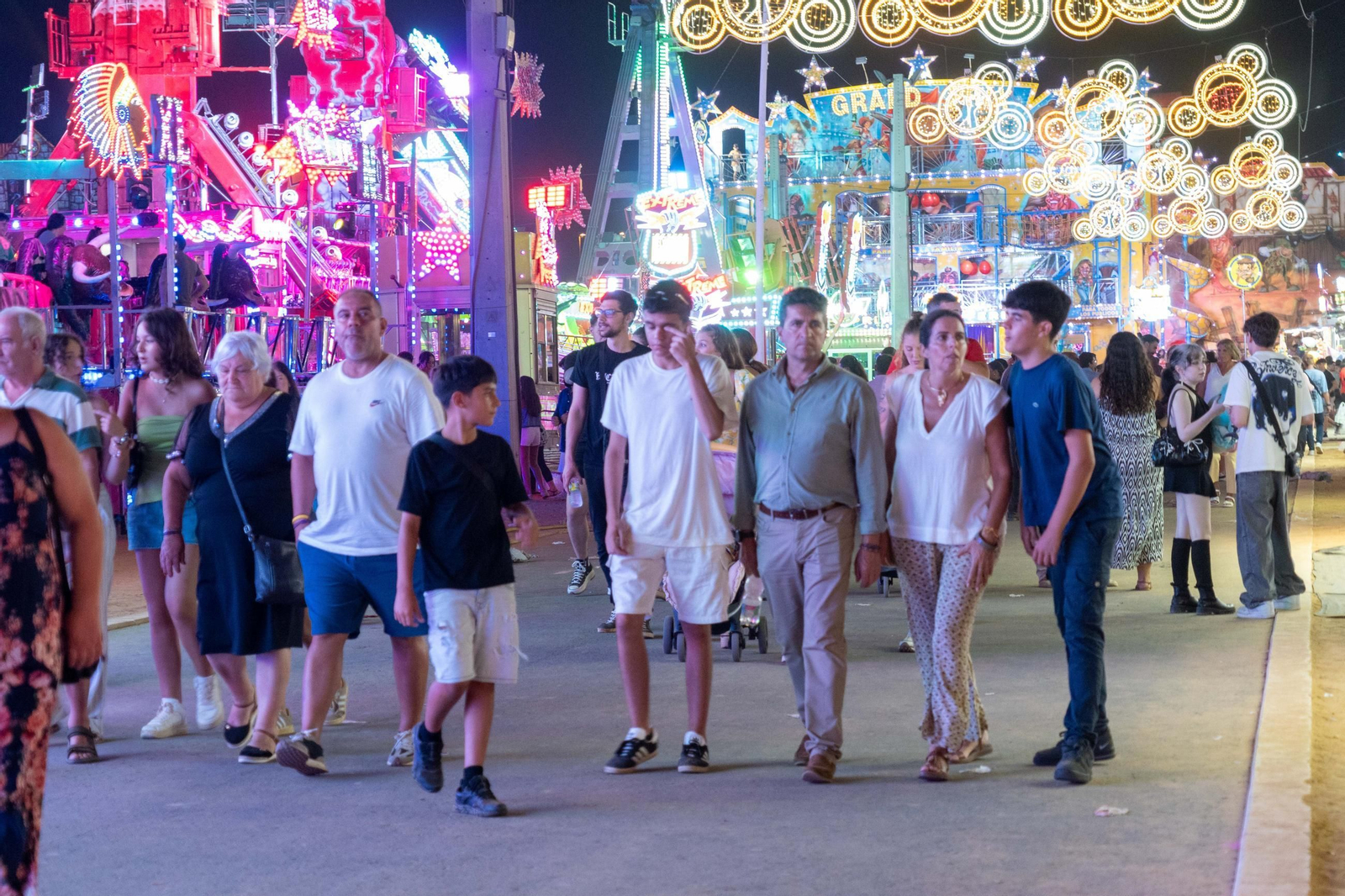 Colombinas 2025: Imágenes del ambiente el lunes 4 de agosto en las Fiestas Colombinas