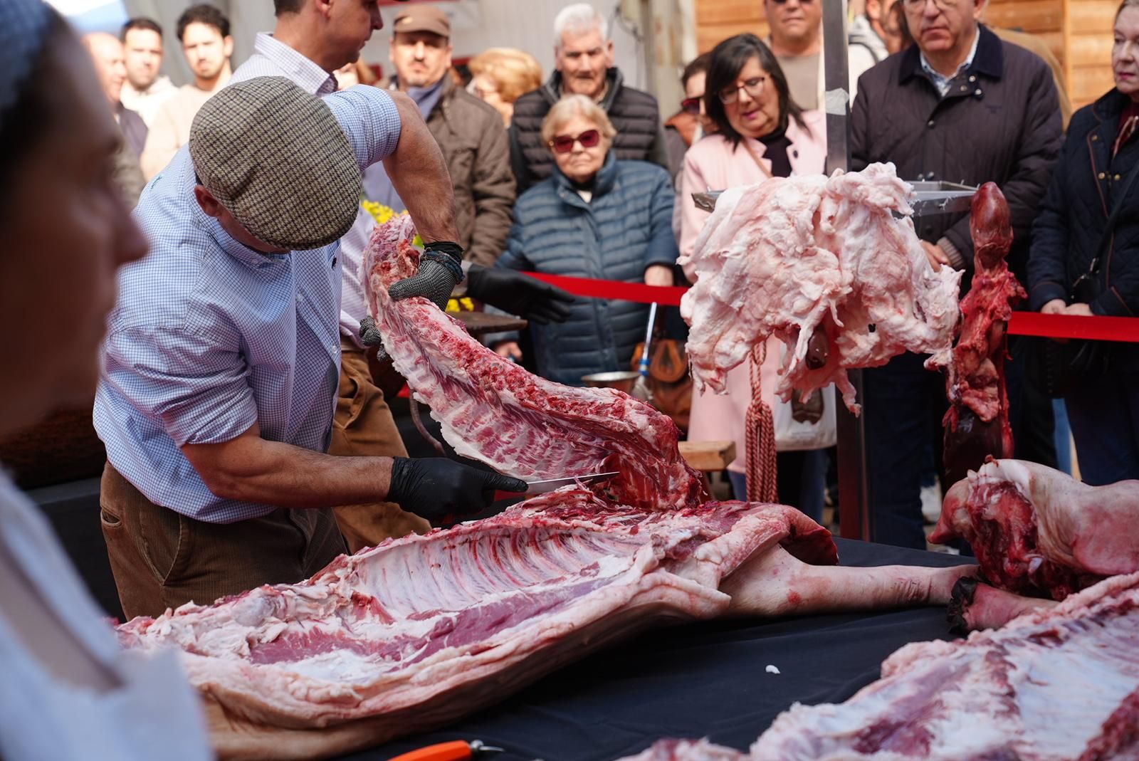 Un paseo en imágenes por la Fiesta de la Matanza de Villanueva de Córdoba de este 28-F