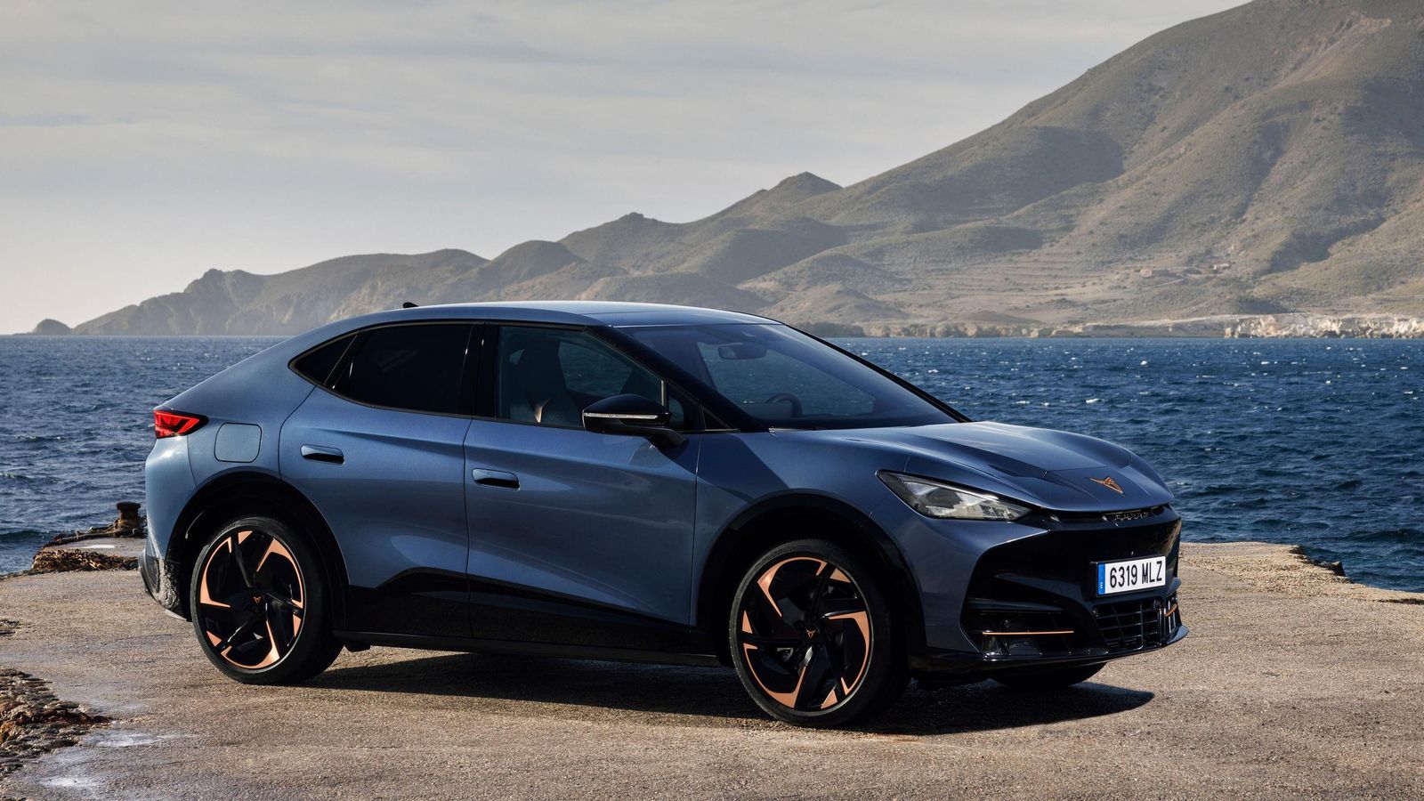 Según el CEO de Seat, Wayne Griffiths, la continuidad de la producción del Cupra Tavascan estaría condicionada a una revisión de los aranceles actuales a los productos hechos en China, como este SUV.