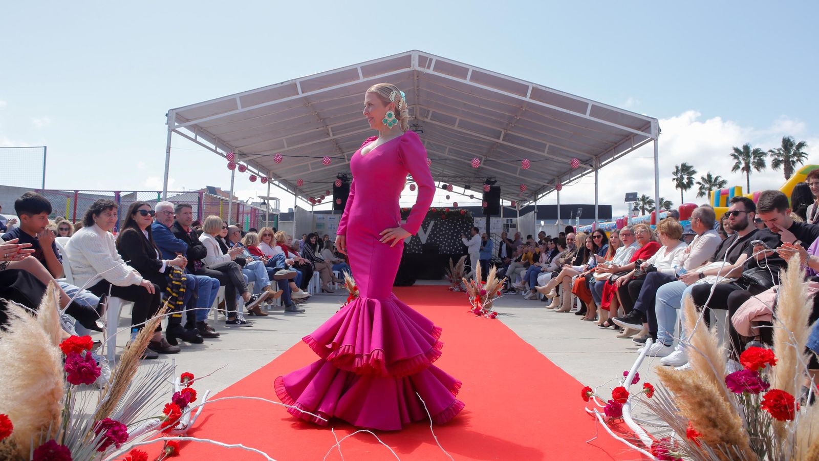 Las imágenes de la Pre-feria los 15V  en Los Barrios