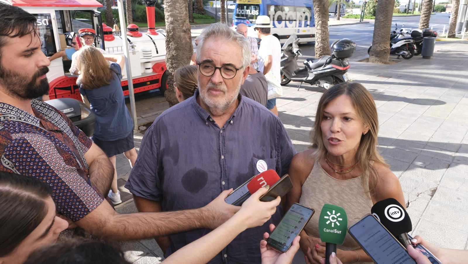 Tren reivindicativo de la Mesa del Ferrocarril de Almería