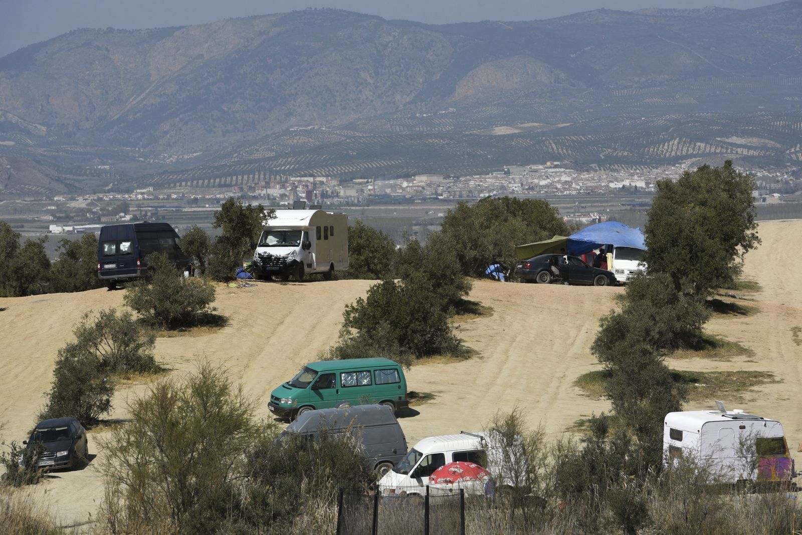 Las caravanas empiezan a llegar al Dragón de Santa Fe