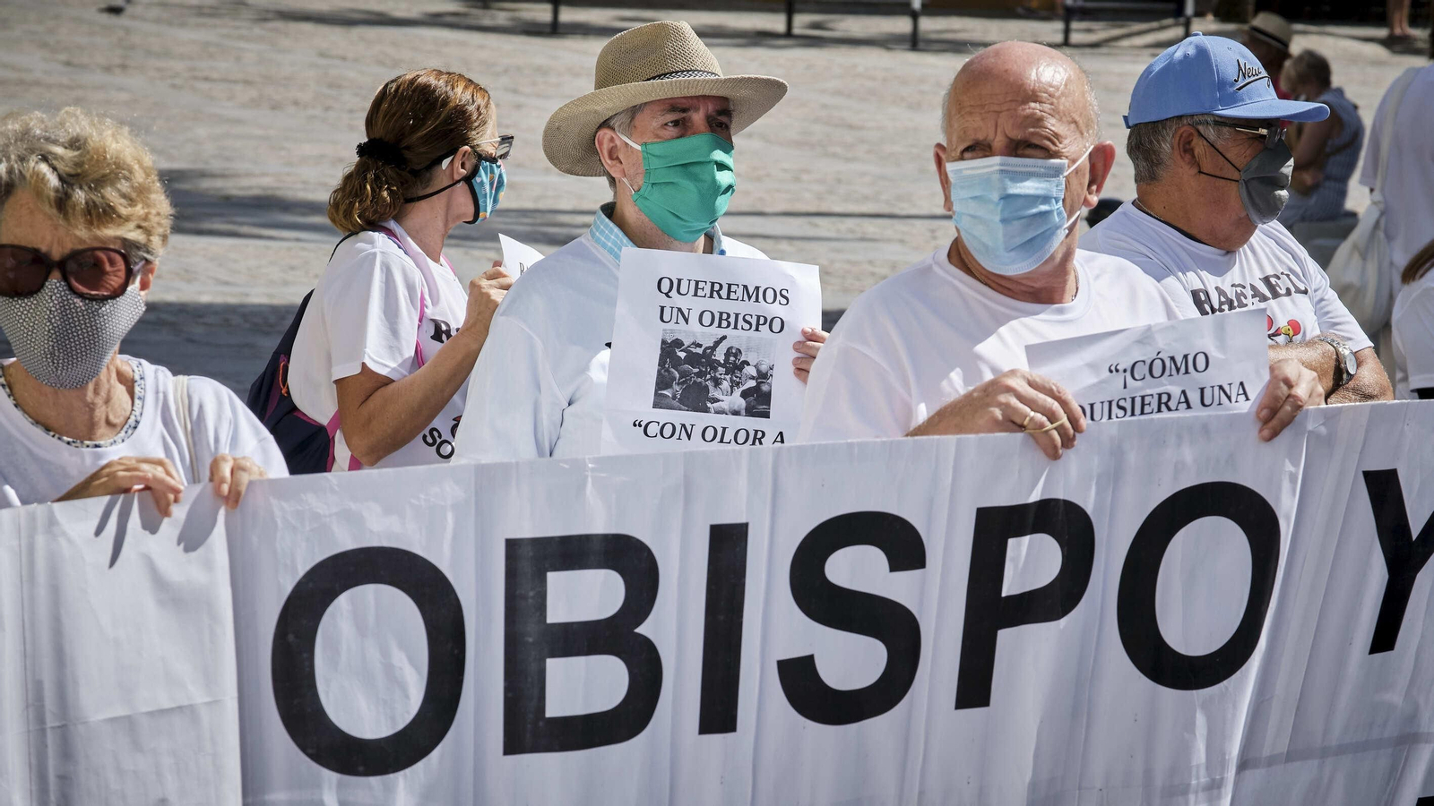Concentración de apoyo a Rafael Vez, frente a la Catedral.