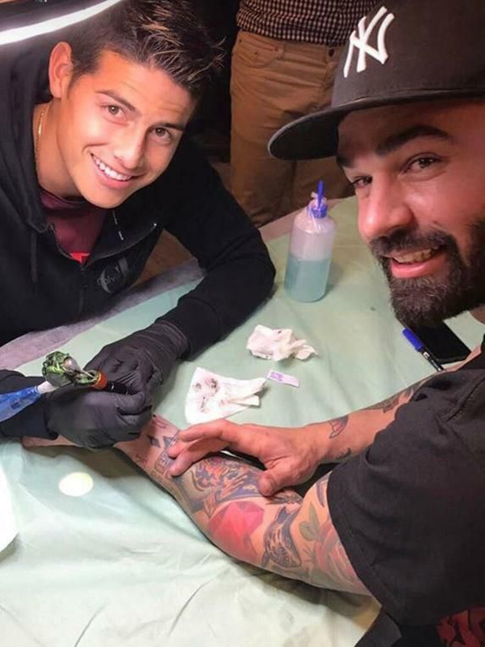 El tatuador de los famosos