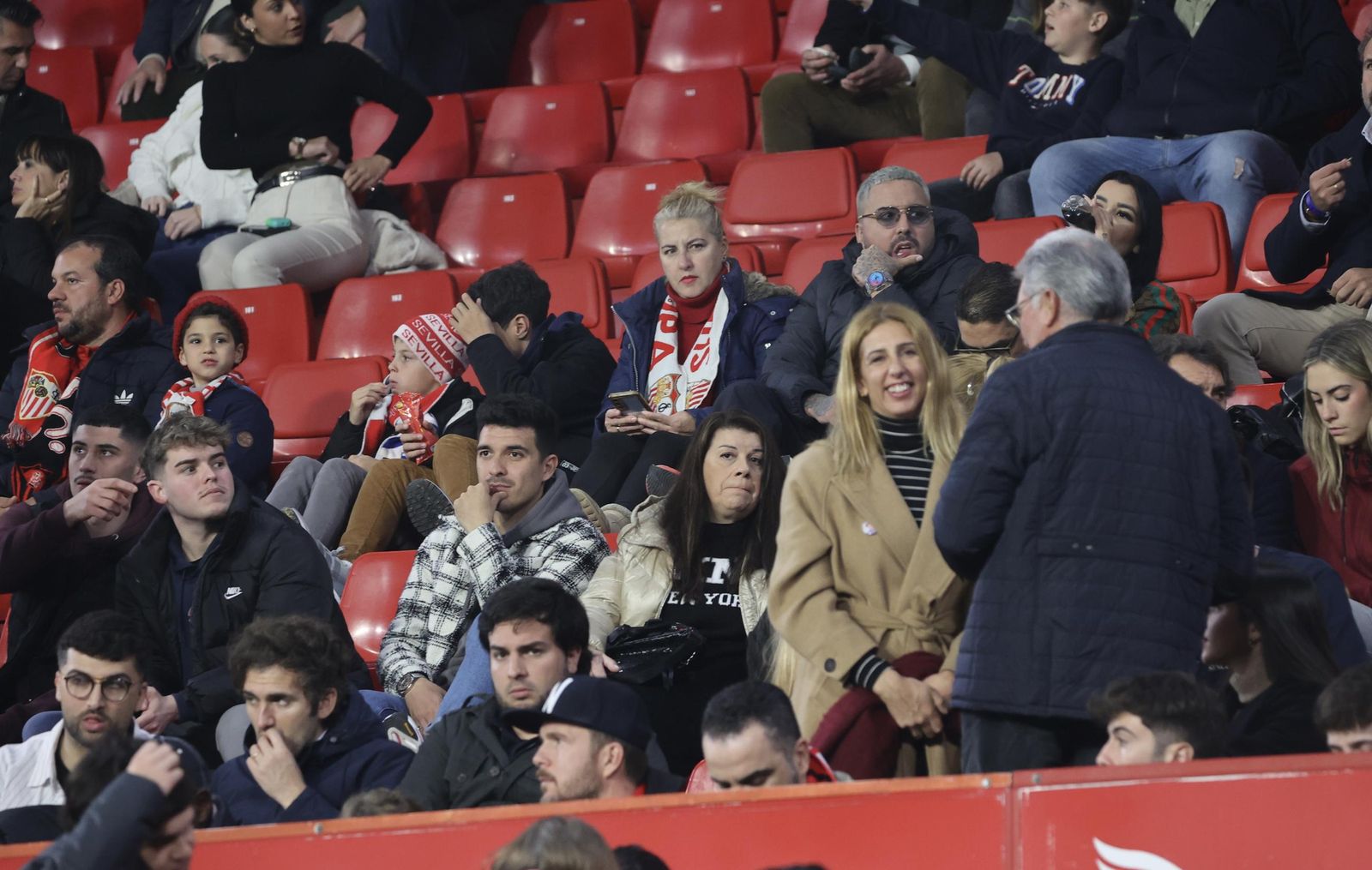 Búscate en el partido Sevilla Valencia