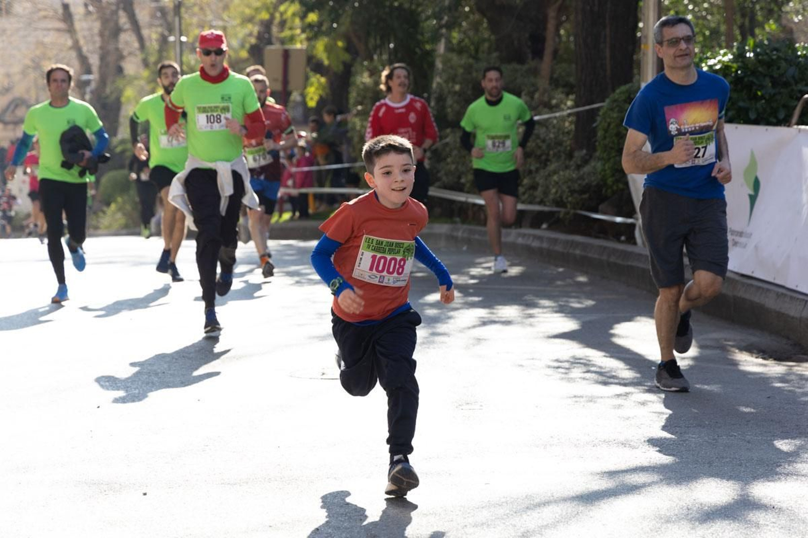 Deporte y solidaridad se unen en la IV Carrera Popular IES San Juan Bosco, en imágenes