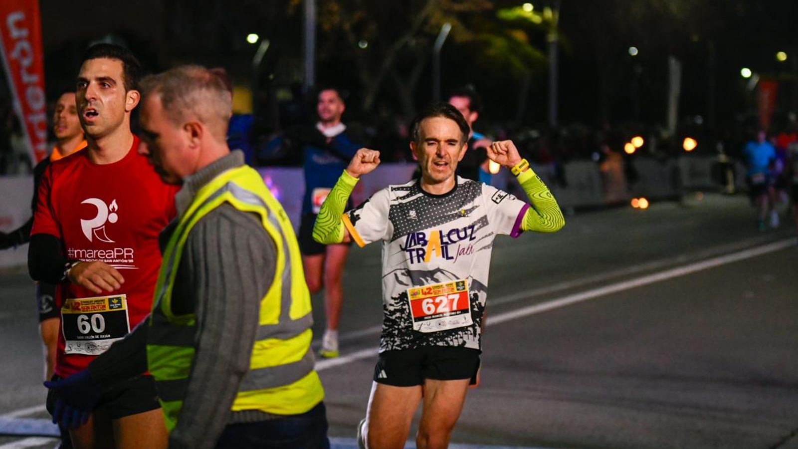 En imágenes: búscate en tu llegada a meta de la Carrera de San Antón 2025 (2)