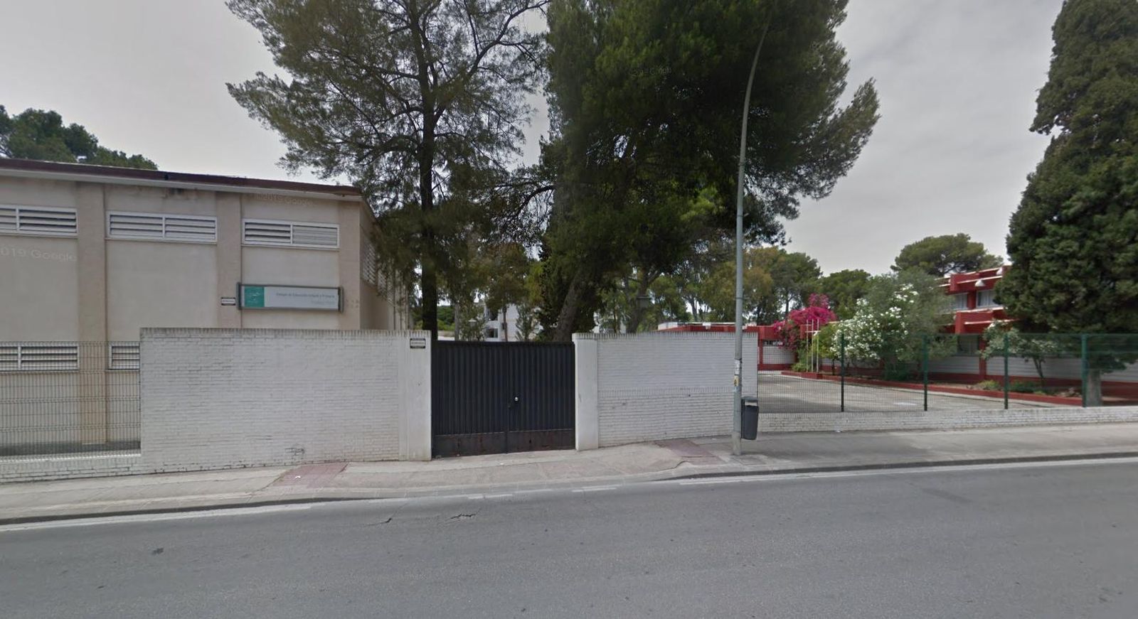 Una imagen del colegio público Cristóbal Colón.