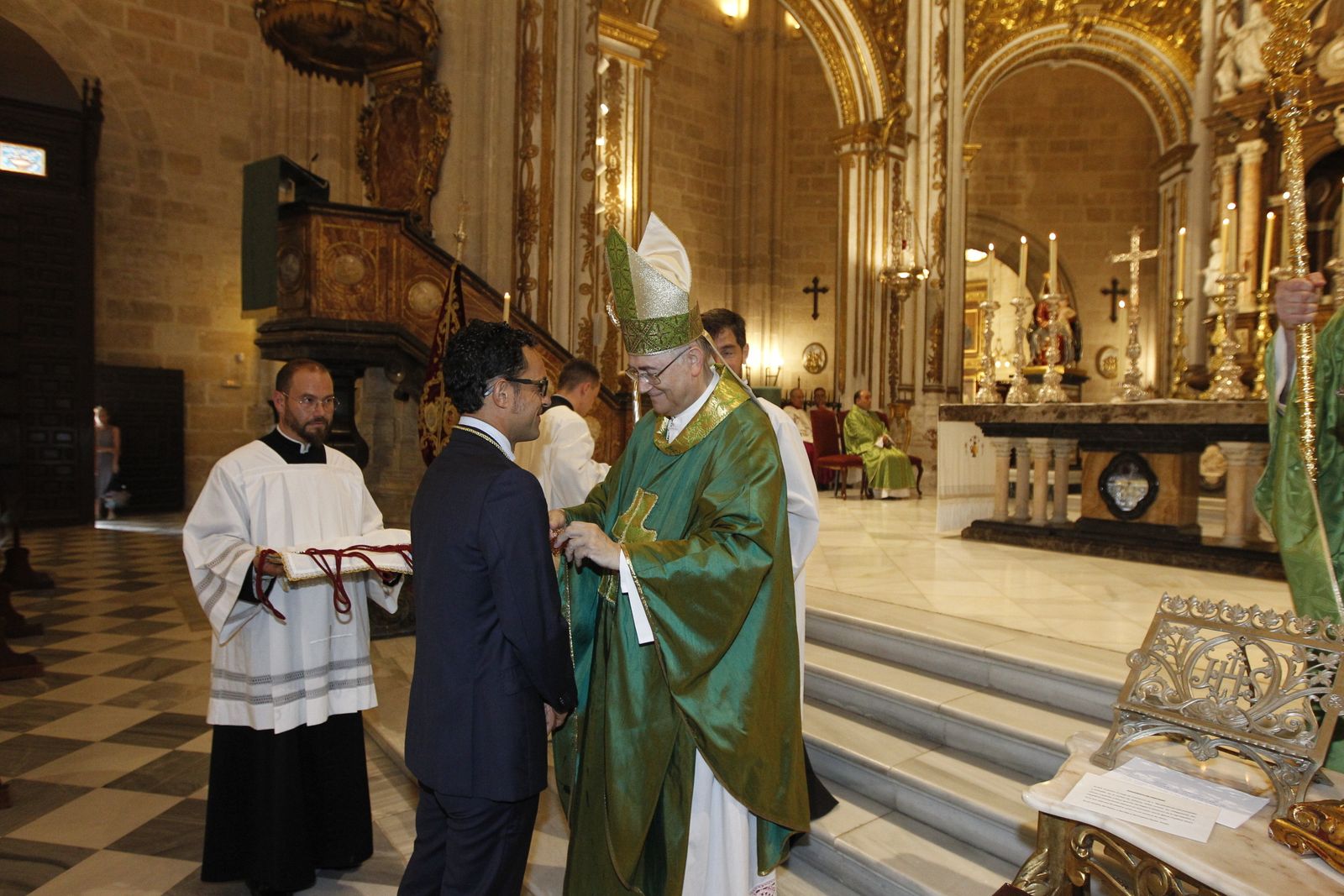 Fotogalería toma posesión nuevo Presidente Agrupación Cofradías Almería-Isaac Vilches