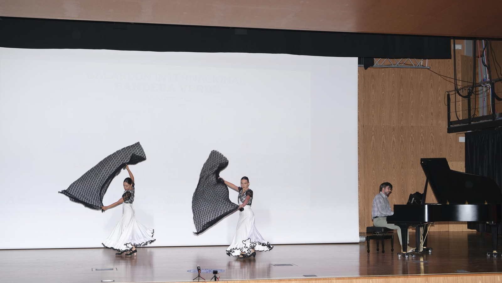 Entrega de banderas verdes a colegios de Andalucía, en Almería