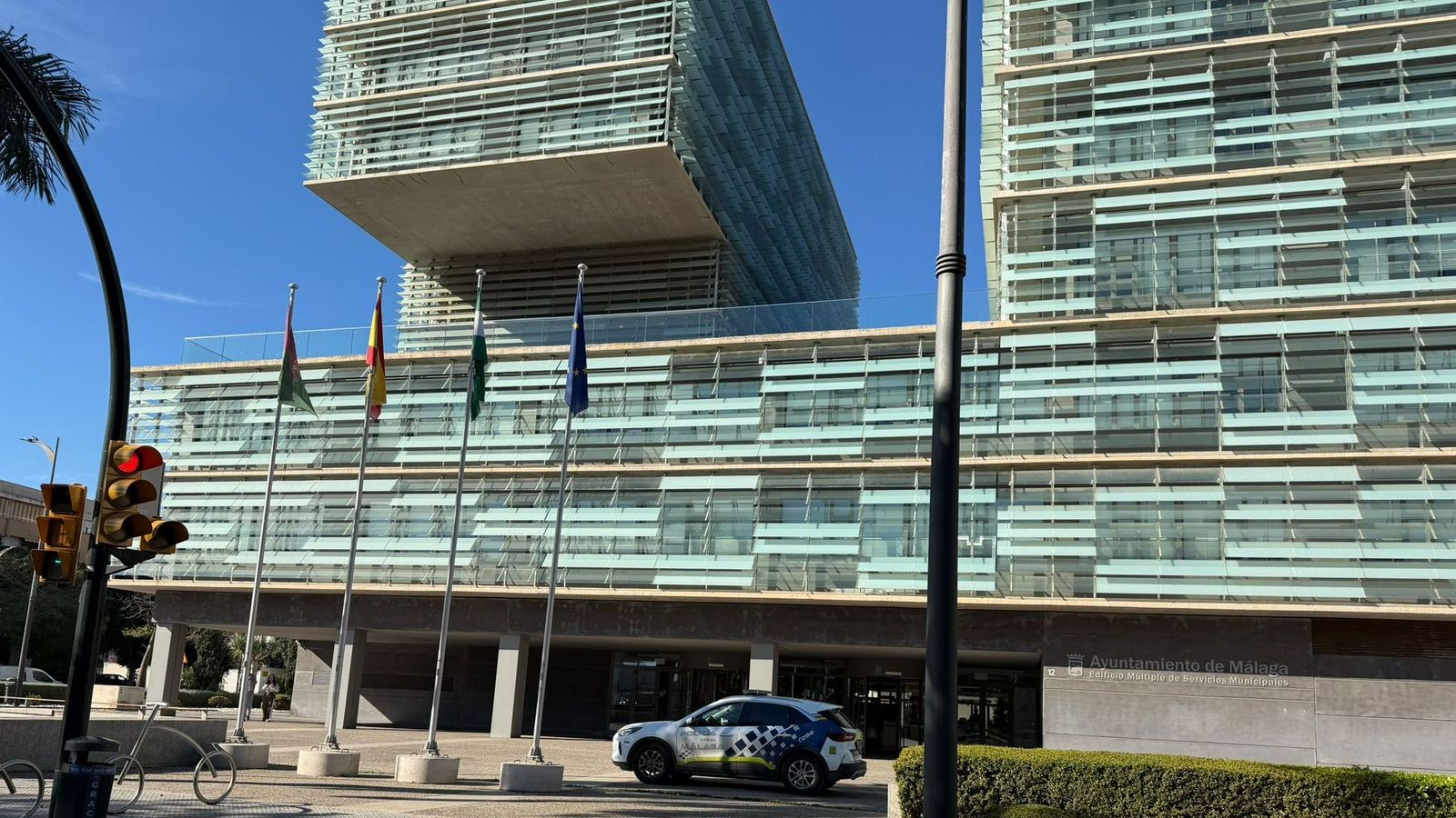 Entrada al edificio de usos múltiples este martes.