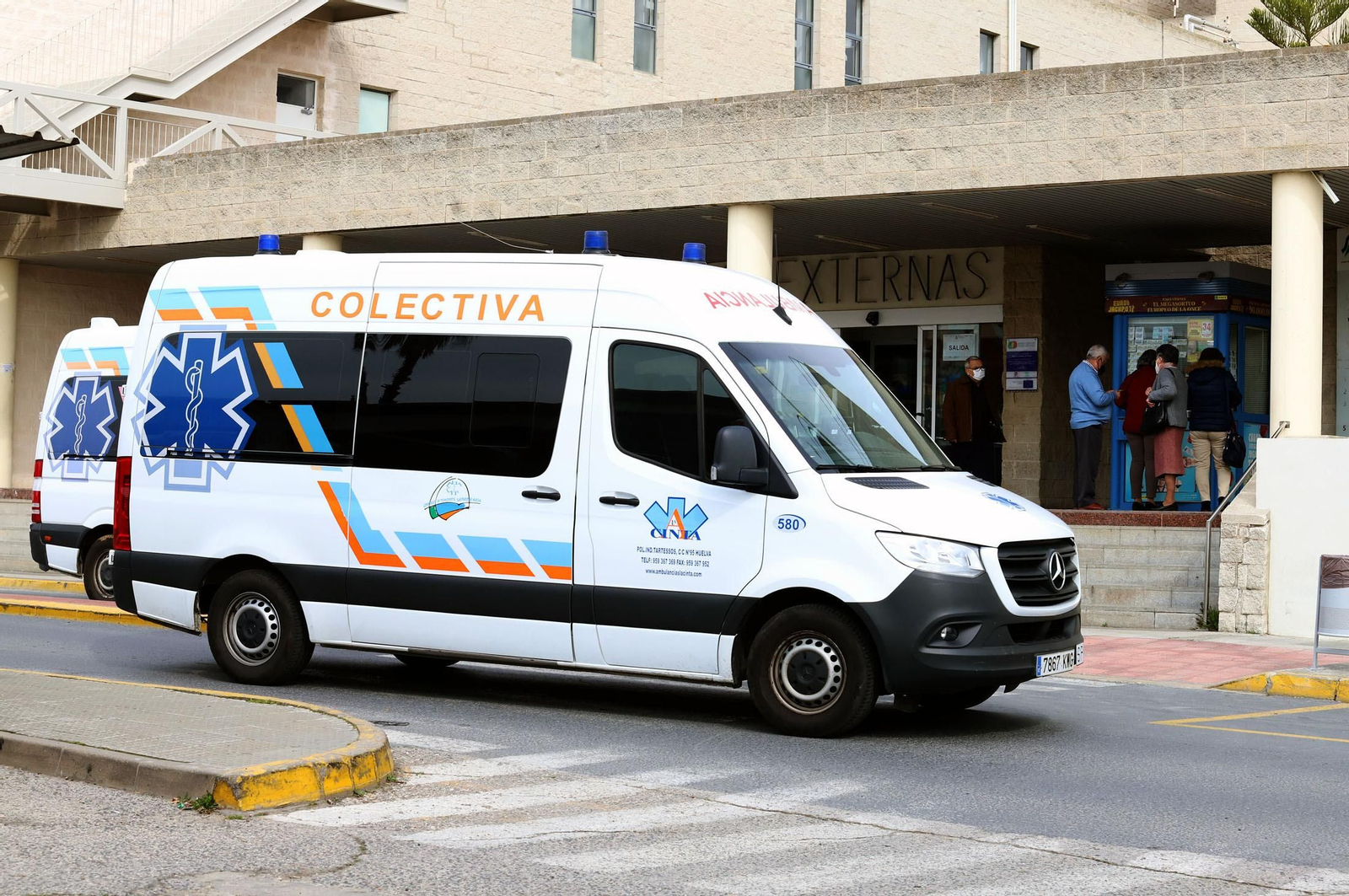 Inmediaciones del Hospital Juan Ramón Jiménez.