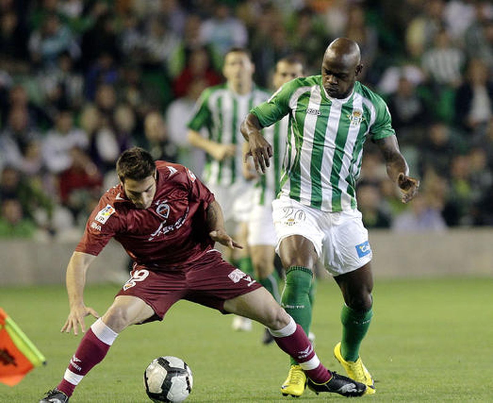 El Betis gana al Castellón en uno de sus partidos más flojos con Víctor Fernández. / Antonio Pizarro