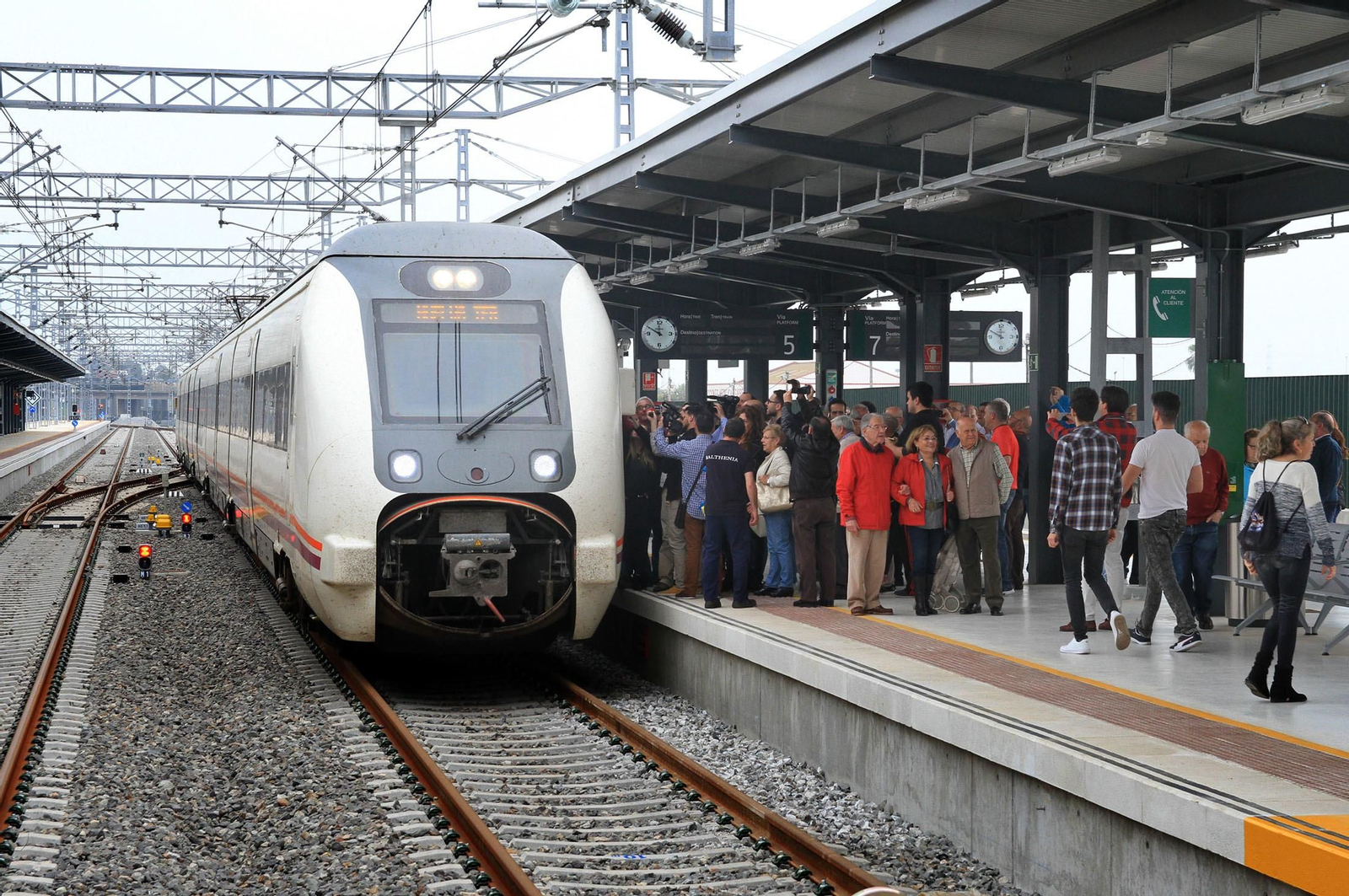 Imágenes de la nueva estación de tren en Huelva
