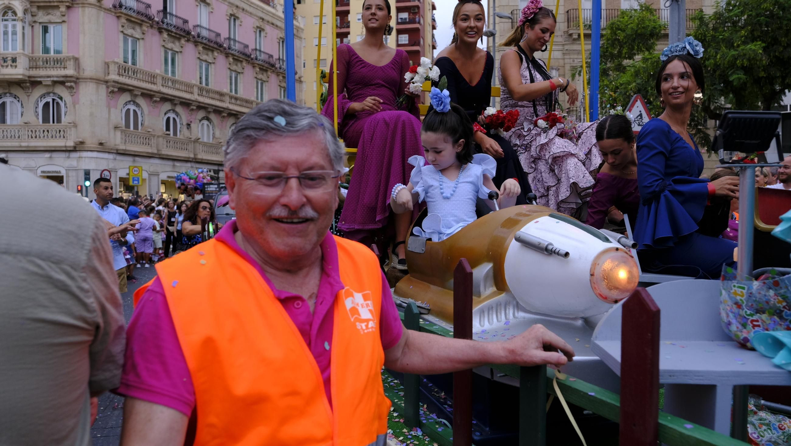Las mejores imágenes de la Batalla de Flores de Almería