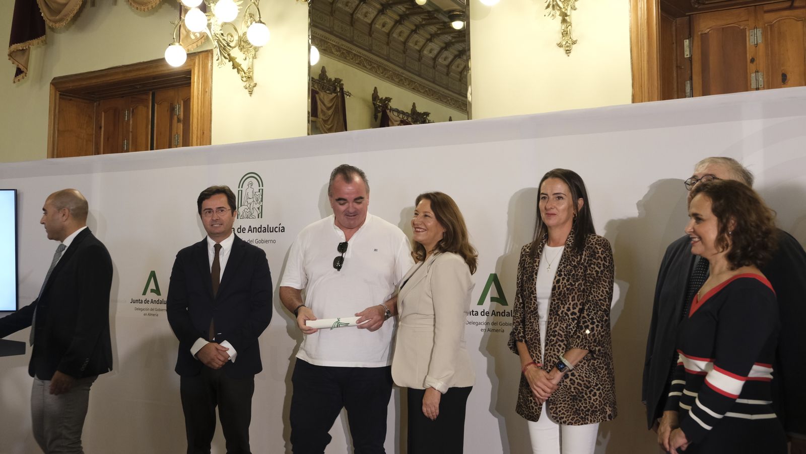 Imágenes de la entrega de resoluciones de OPFH de agricultura