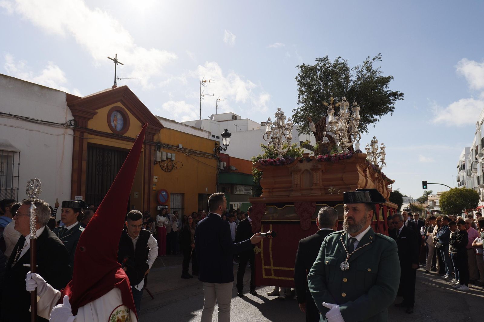 Imágenes de la salida de La oración en El Huerto en la Semana Santa de Chiclana 2025