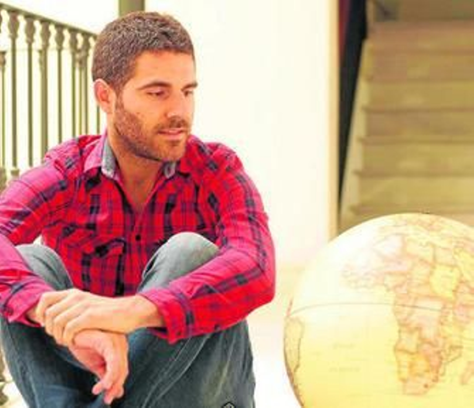 El periodista Luis Márquez (La Luisiana, Sevilla, 1981) recoge su experiencia en diversos lugares del mundo.