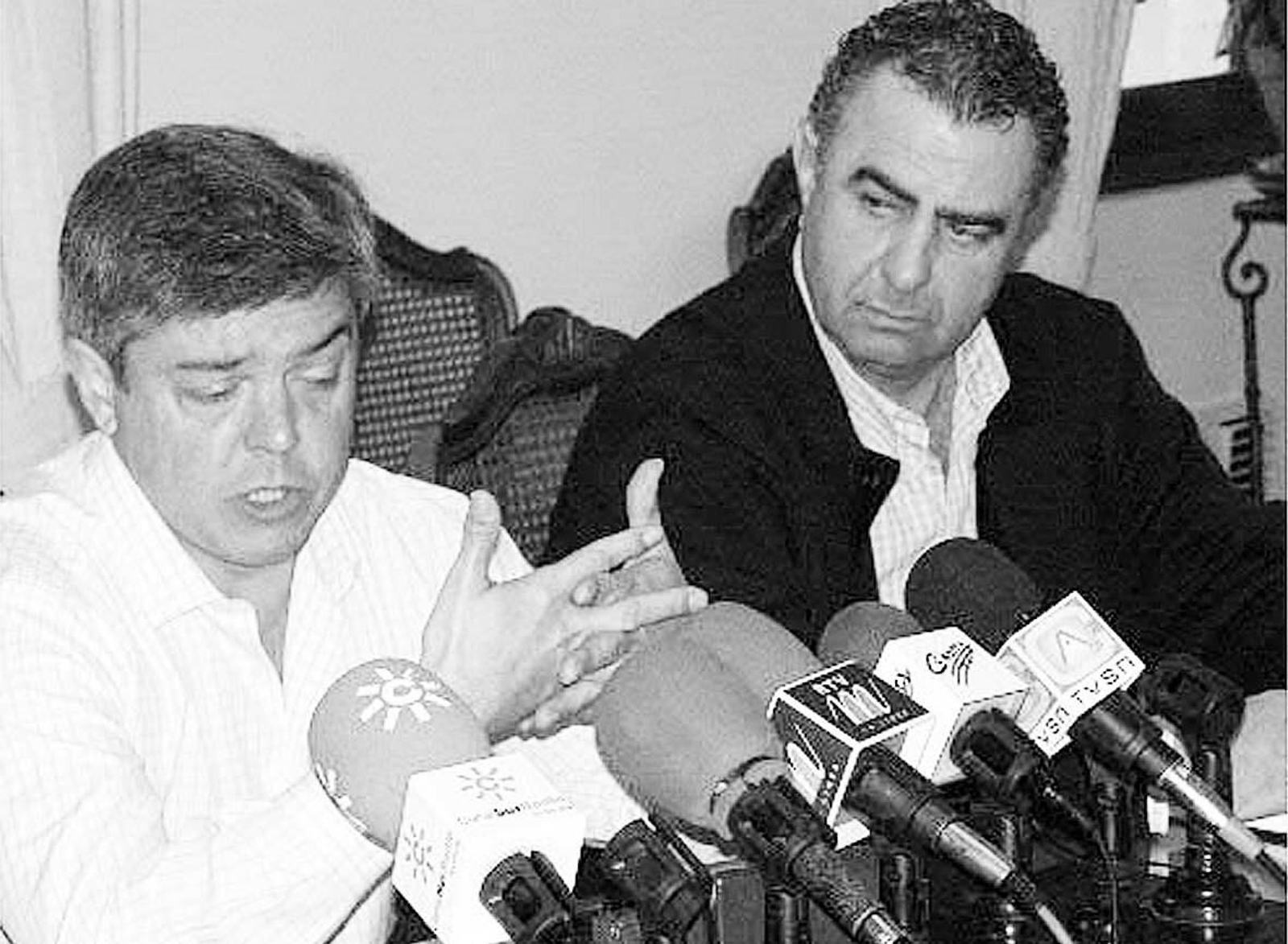Juan Carlos Juárez y Alfredo Gallardo, en una rueda de prensa conjunta en 2003